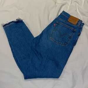 Levi’s Women’s Wedgie Skinny Jeans With Knee Rips